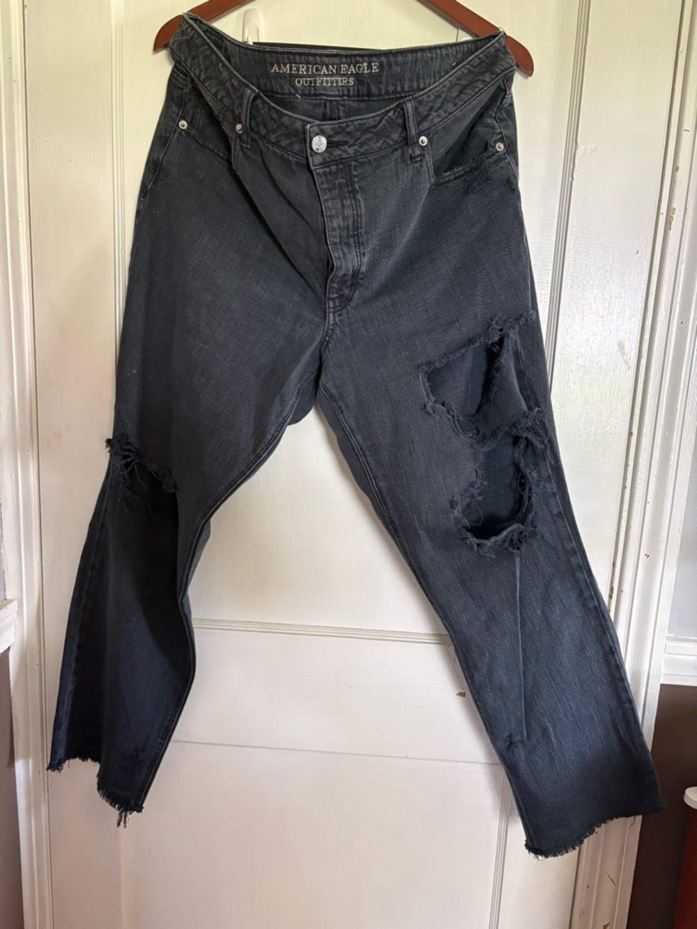 American Eagle Outfitters Black Distressed Straight Jeans